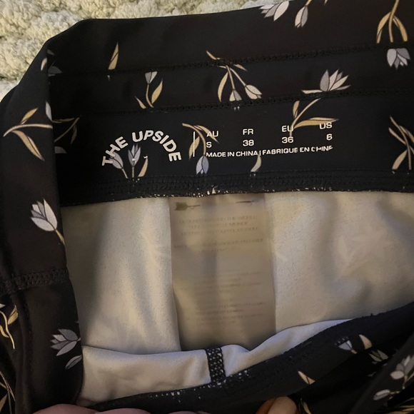 The upside leggings - Picture 2 of 3